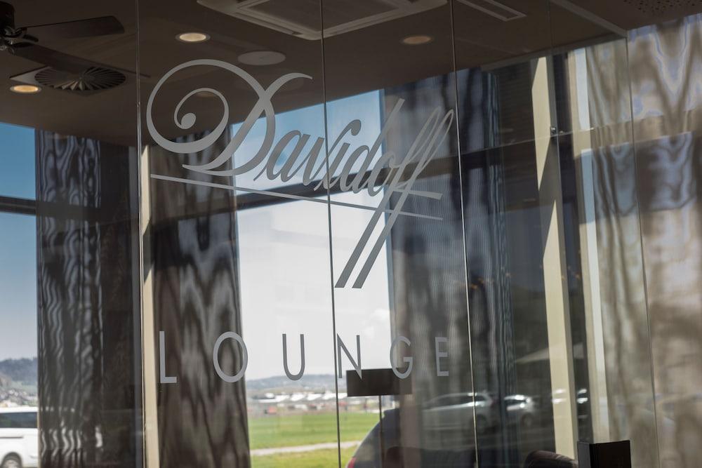 Hilton Garden Inn Zurich Limmattal Spreitenbach Eksteriør billede