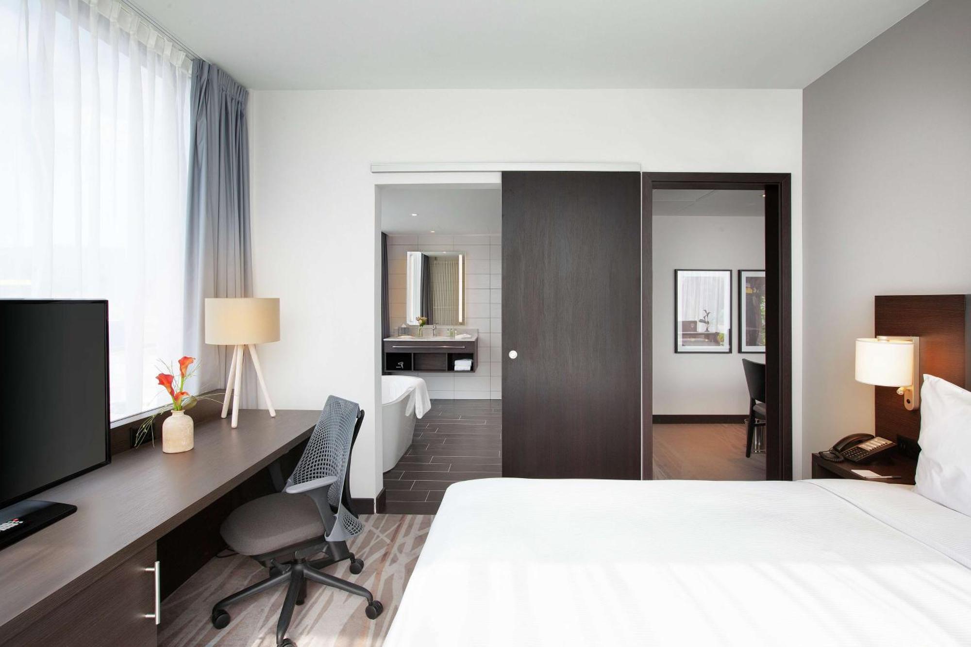 Hilton Garden Inn Zurich Limmattal Spreitenbach Eksteriør billede