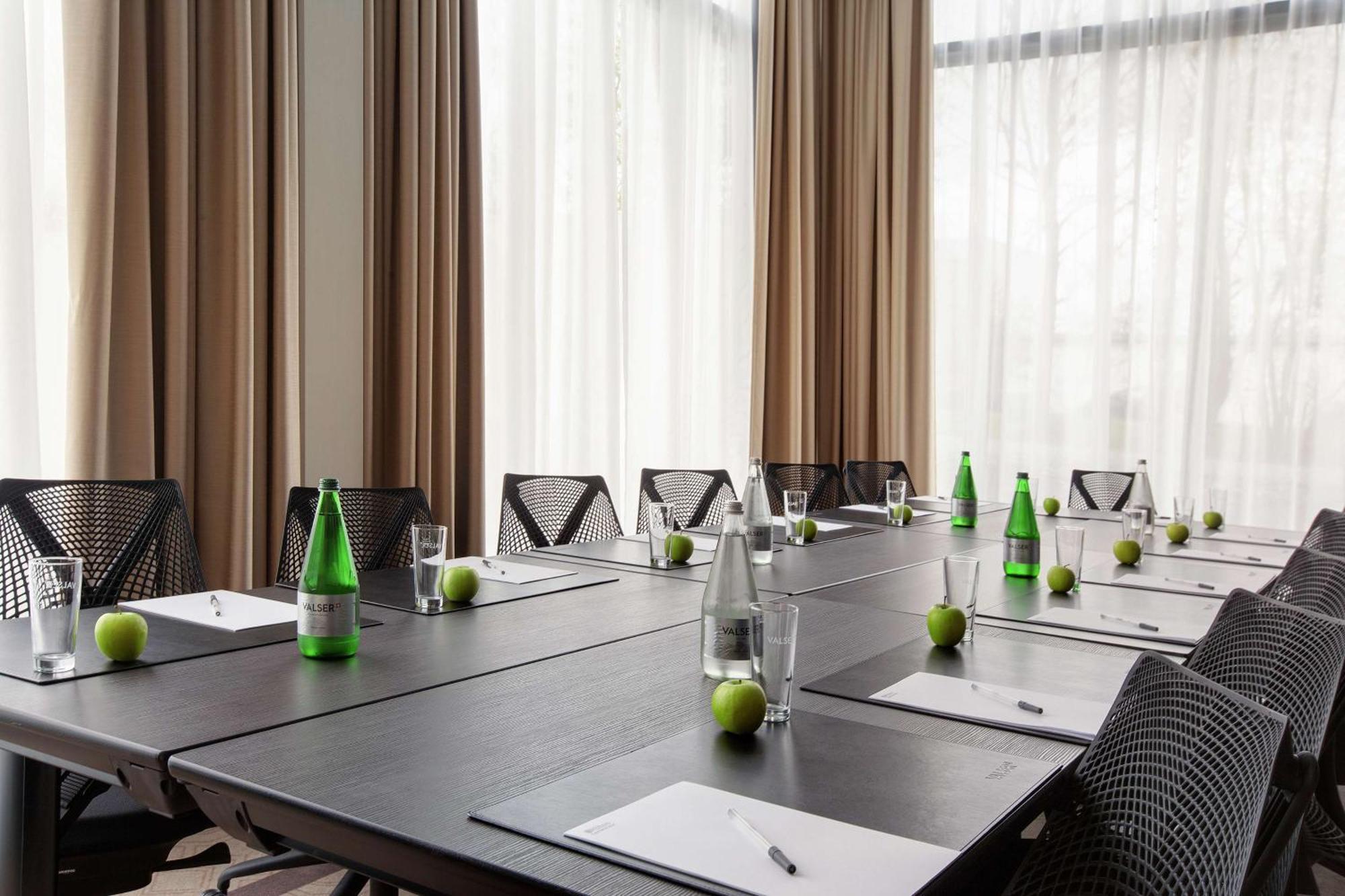 Hilton Garden Inn Zurich Limmattal Spreitenbach Eksteriør billede